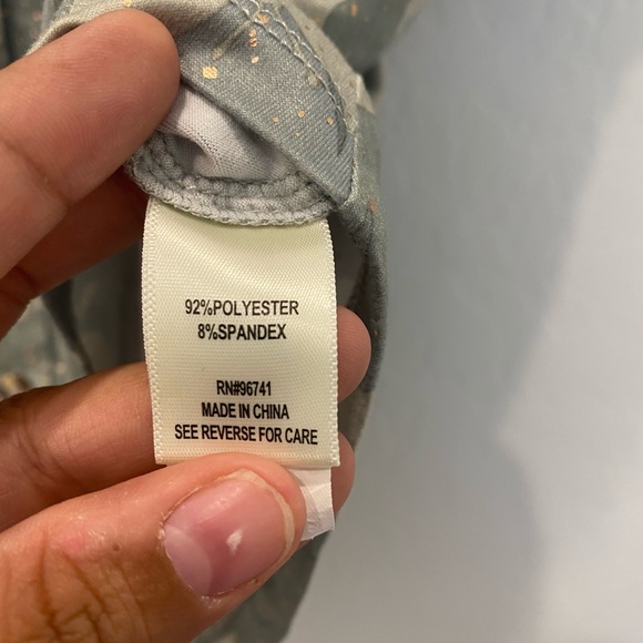 Short sleeve button down crop top - Picture 4 of 4